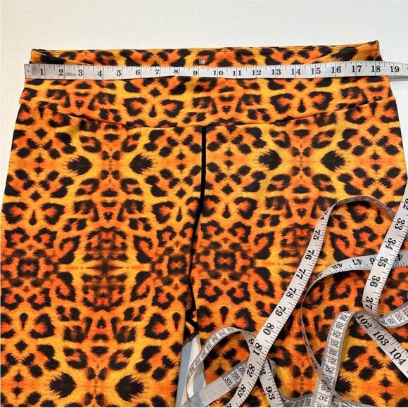 grrrl Leggings Bright Orange Cheetah
Print, Size "SAM" XL Workout Gym - Picture 11 of 14